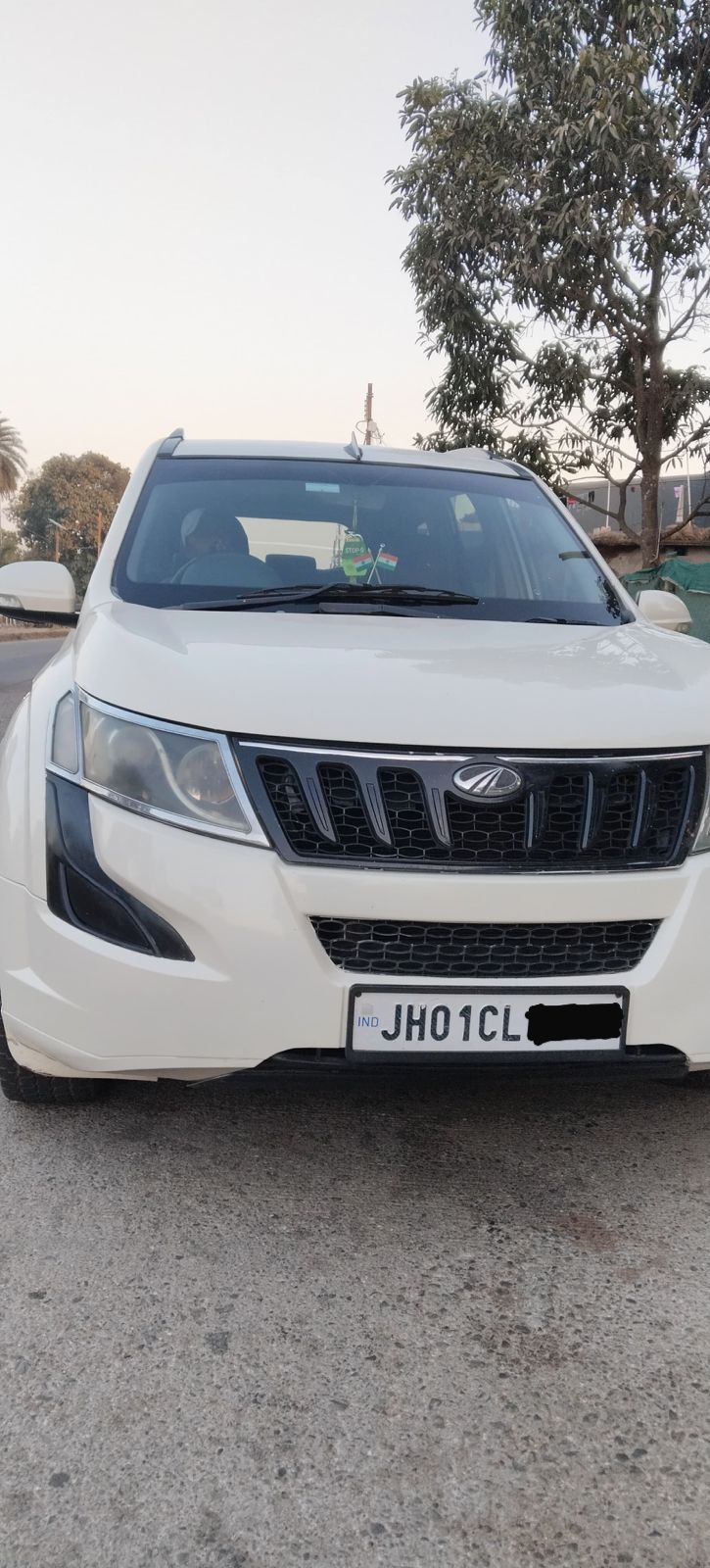 Mahindra MAHINDRA XUV500 R FWD W4