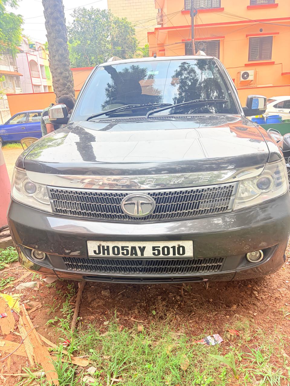 Tata SAFARI