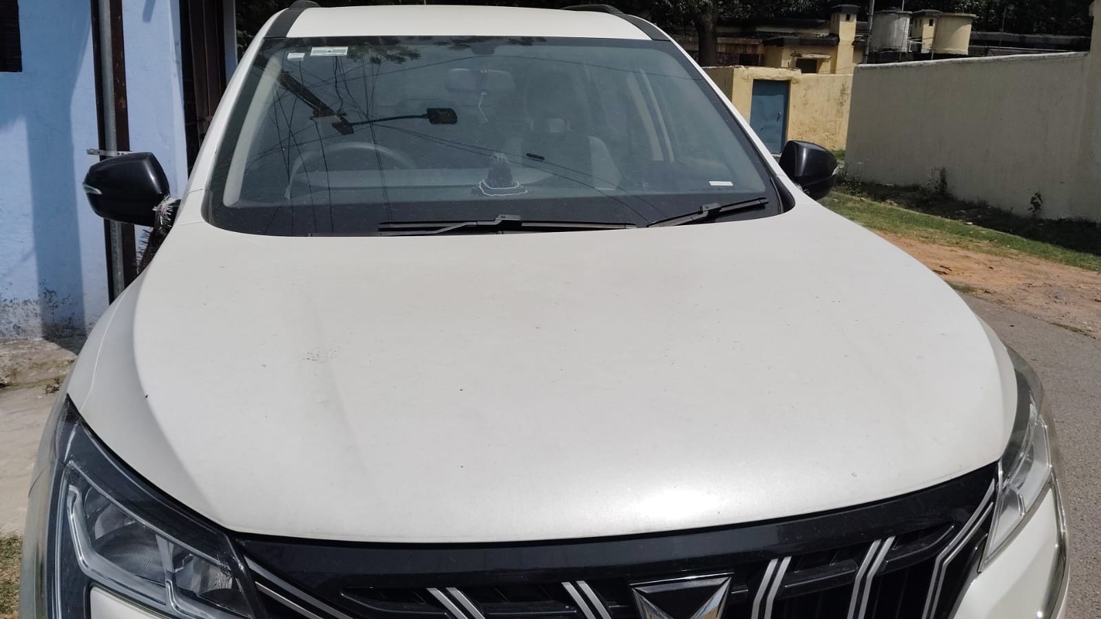 Mahindra XUV700 MX DSL MT 5 SEATER